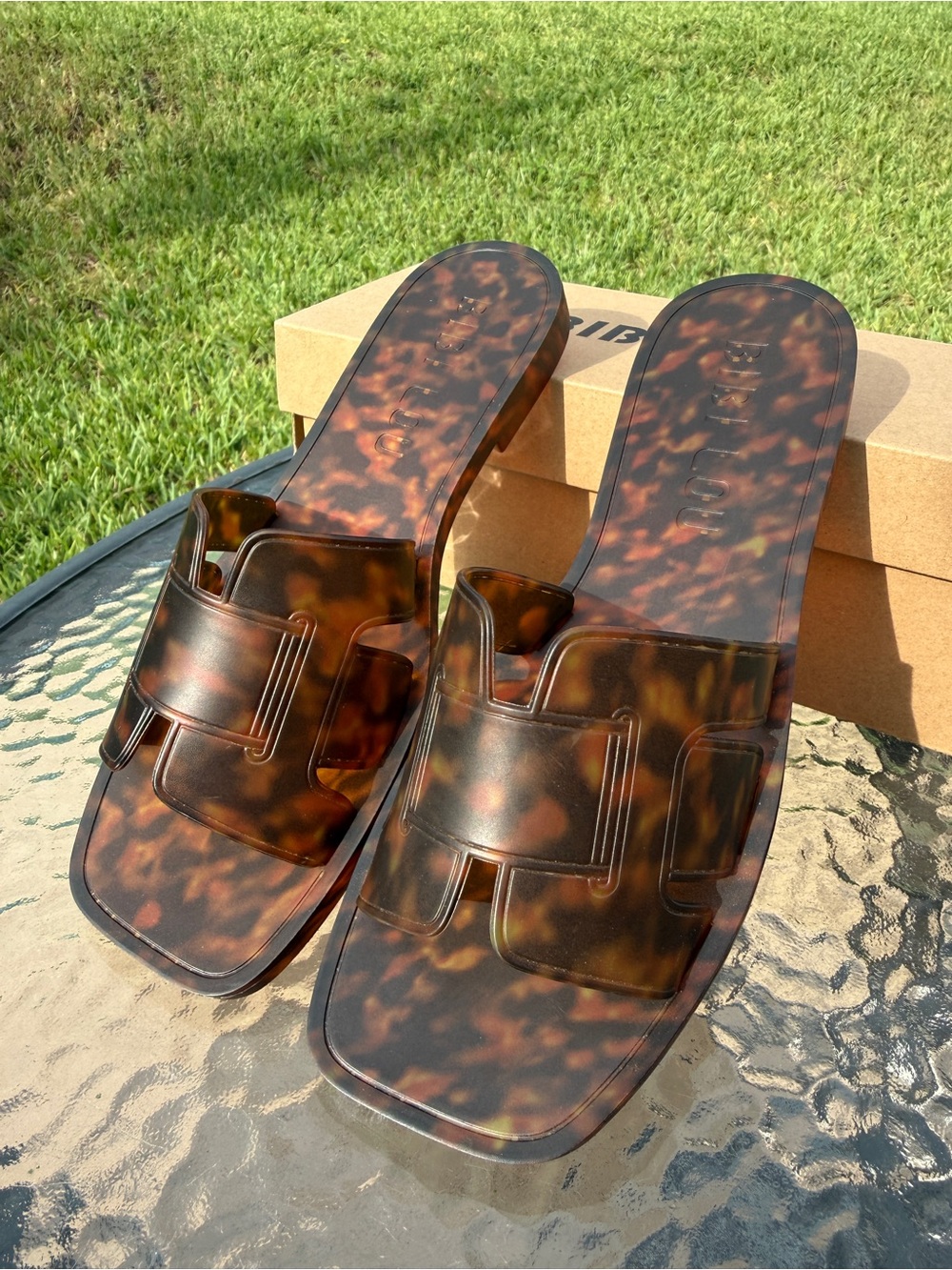 Tortoiseshell Jelly Slide Sandals for Women - Brown Pattern